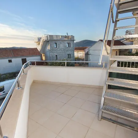 With A Parking Space Okrug Gornji, Ciovo - 9444 Lejlighed